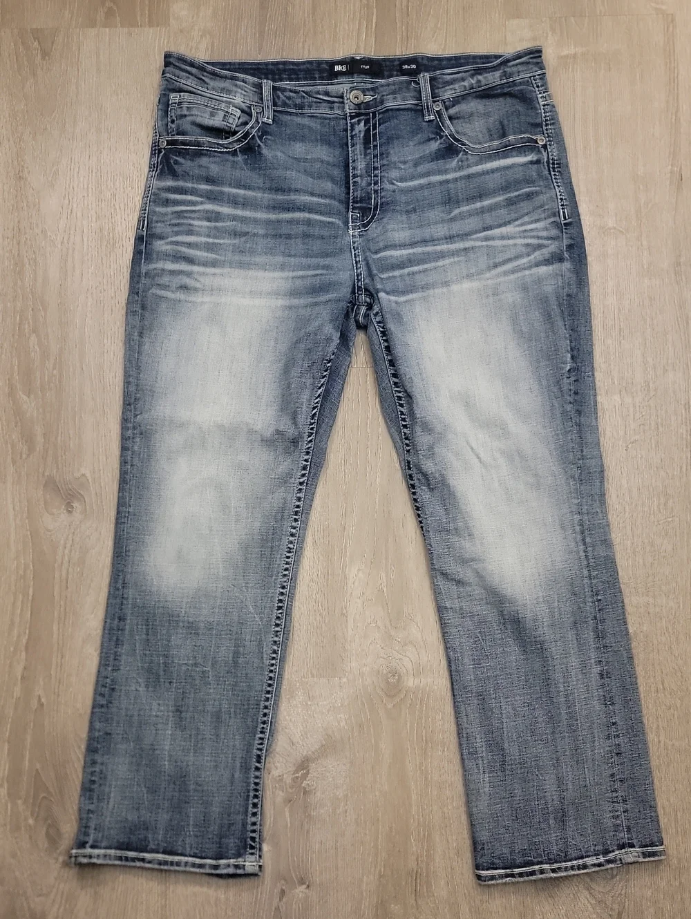 BKE Light Blue Straight Jeans: Tyler Size 38x30 Mens